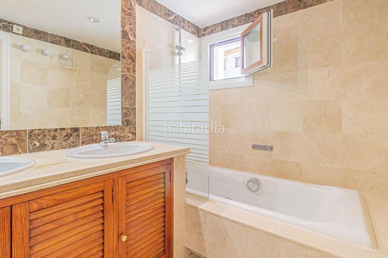 Foto 9222c8d6-b99c-4492-a9a7-ca4e4aa6054f. Lloguer casa adossada amb aparcament piscina a La Alcaidesa