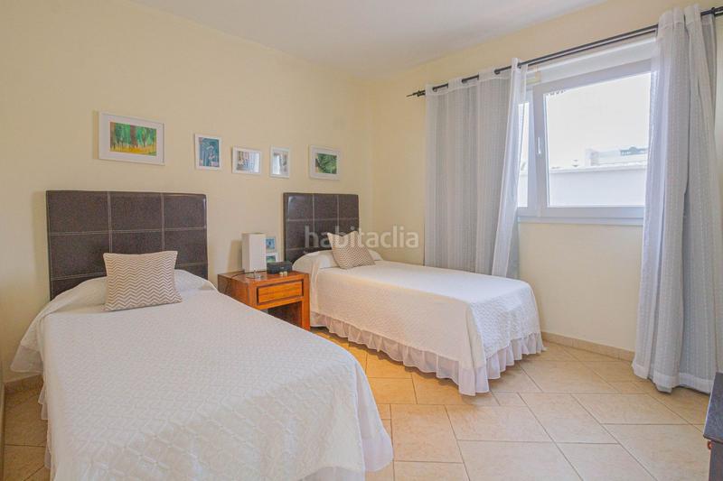 Foto 13056c60-229b-4d1c-a0ad-41a2350f0d06. Chalet con parcheggio in El Zabal-Santa Margarita Línea de la Concepción (La)