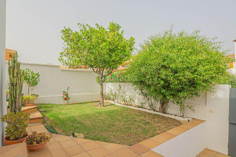 Foto ded6054d-040a-4aed-8b51-0b073ea17cb2. Chalet con parcheggio in El Zabal-Santa Margarita Línea de la Concepción (La)