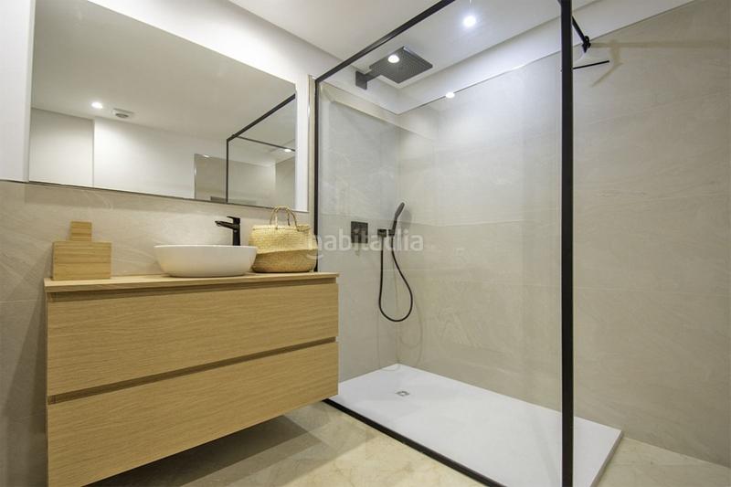 Foto 18d994ce-6d05-45f1-94d1-29fdba65b0d9. Erdgeschoss mit parking pool in La Alcaidesa