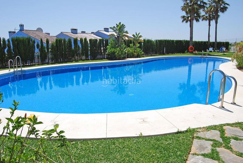 Foto fbe46dd2-1c56-479e-9e66-80ea4726e327. Erdgeschoss mit parking pool in La Alcaidesa