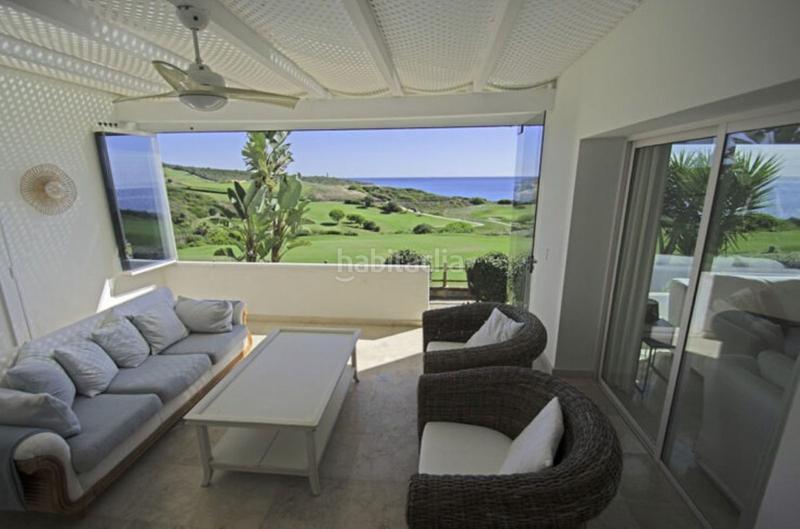 Foto 217a15d8-c90e-4242-bd7a-cd246a217380. Rez-de-chaussée avec parking piscine dans La Alcaidesa