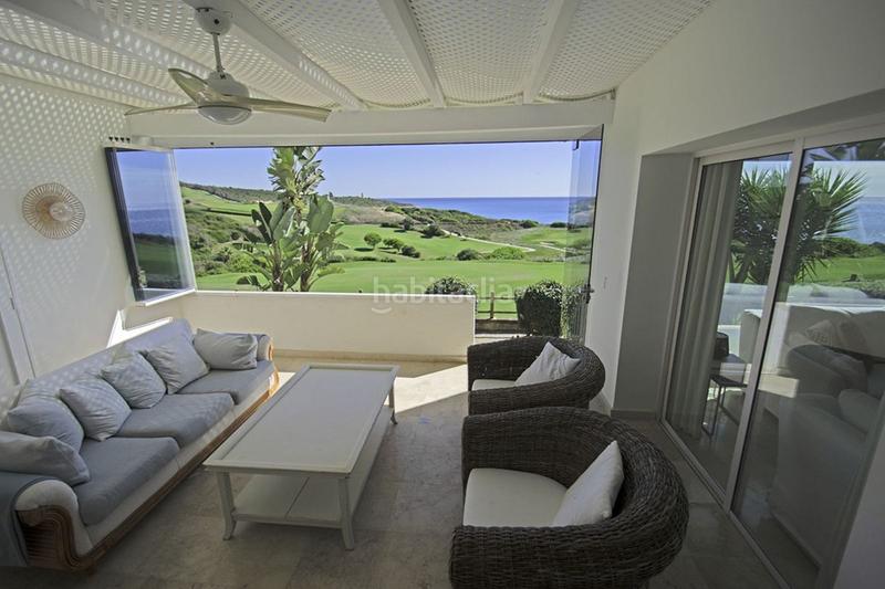 Foto 74cae071-0d6d-45cd-b474-09cb26a45664. Rez-de-chaussée avec parking piscine dans La Alcaidesa