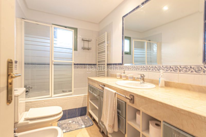 Foto f4d32e6e-5209-40da-9a7a-6c117fbad130. Lloguer apartament amb aparcament piscina a La Alcaidesa