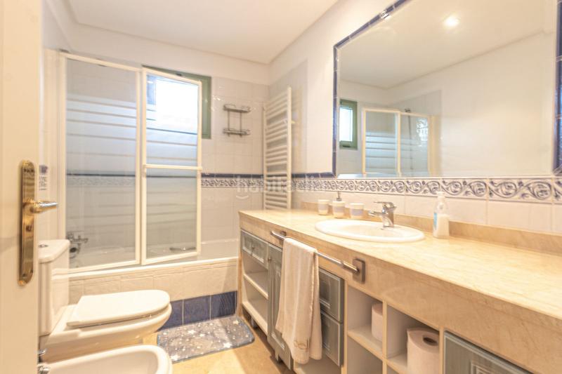 Foto e0871032-0d8d-45d5-b1d0-1bffe1a22596. Rent apartment with parking pool in La Alcaidesa