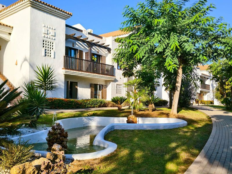 Foto 498e1857-7ad1-43b4-ae16-fb055ee21804. Miete dachwohnung mit parking pool in La Alcaidesa