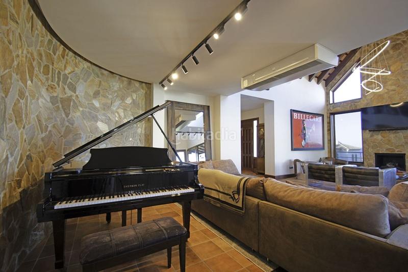 Foto 702e466d-6505-425e-9c2c-db5ea83dd312. Chalet en La Alcaidesa