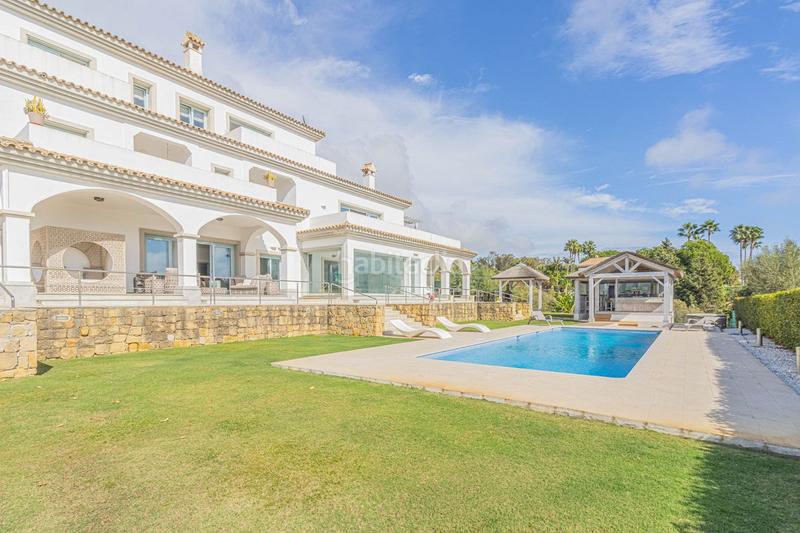 Foto ae913ed1-5489-4a20-9c15-9d0fc79d84e4. Chalet mit parking pool in Sotogrande alto Sotogrande