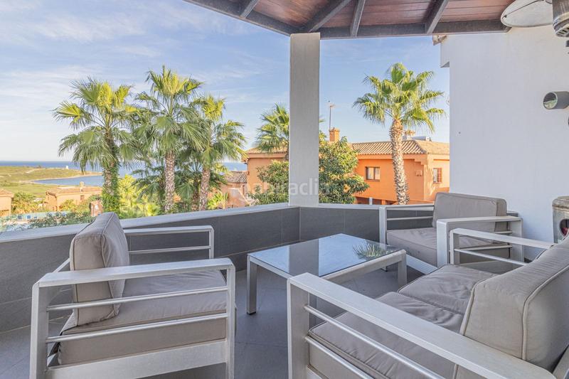 Foto 221c348e-25df-4371-9381-746bb02e6f36. Chalet avec parking piscine dans La Alcaidesa