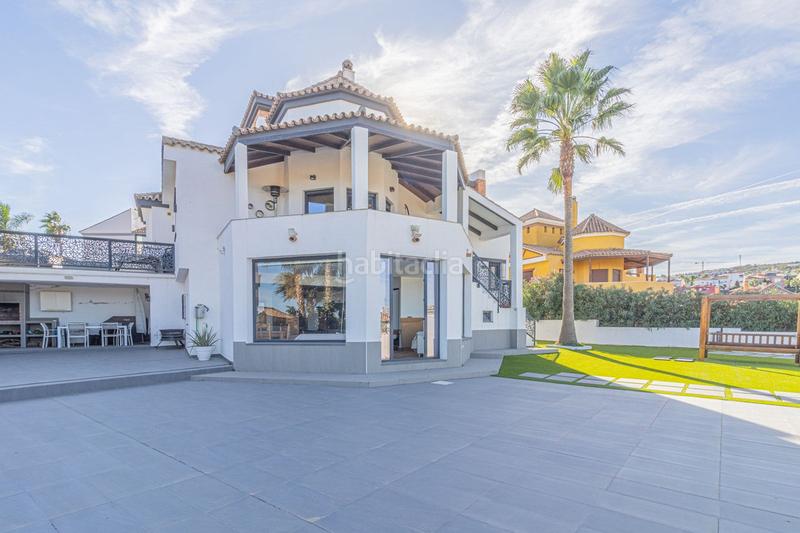 Foto 5c610a3d-2747-49f0-9b81-54f0171e83a3. Chalet avec parking piscine dans La Alcaidesa