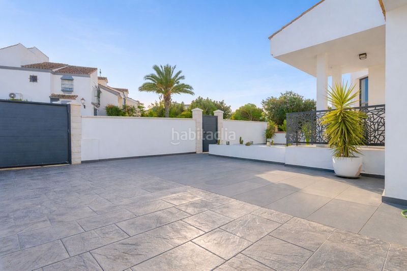 Foto 06023ffd-c33e-4bc7-9474-0de82462b12a. Xalet amb aparcament piscina a La Alcaidesa