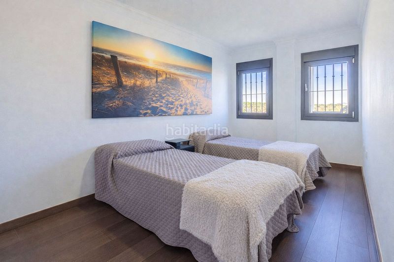 Foto 40dbc795-c7ce-4221-9291-63e3104b6f0b. Xalet amb aparcament piscina a La Alcaidesa