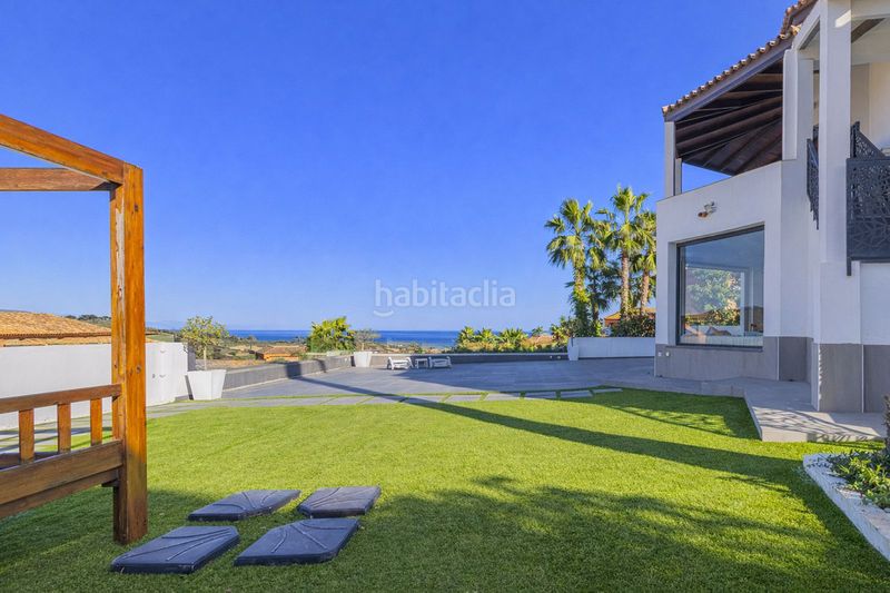 Foto 794f43cd-d8b5-4683-ba64-5541105a530a. Xalet amb aparcament piscina a La Alcaidesa