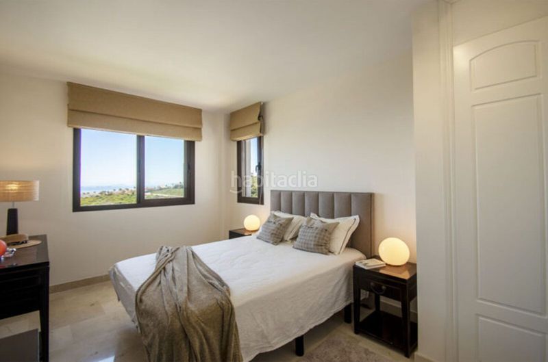 Foto 3cd215cc-d094-41e7-a22b-7e448624934a. Àtic amb aparcament piscina a La Alcaidesa