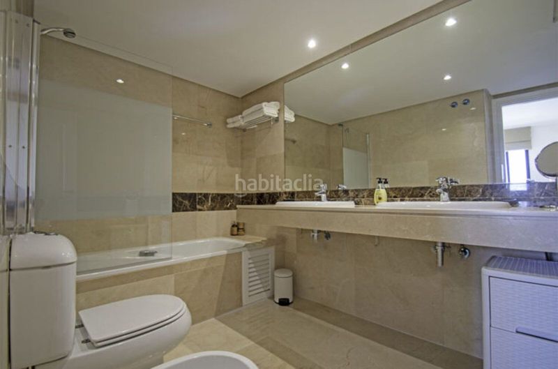 Foto 6ca54d6e-cd9b-465e-b08d-c2c4903a42ca. Àtic amb aparcament piscina a La Alcaidesa