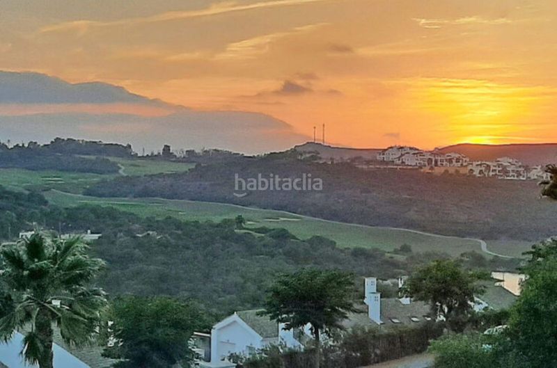 Foto f1cb8174-6ecd-4171-a368-146da1fd6ab7. Àtic amb aparcament piscina a La Alcaidesa