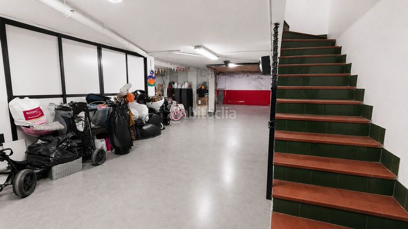 Foto 2d3f81e9-cf66-4173-a57e-42889063d774. Casa adossada amb aparcament a Santa Bárbara-Ciudad Deportiva Línea de la Concepción (La)