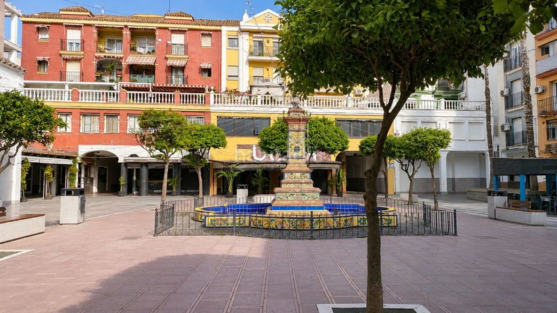 Foto 535810a6-ef94-431f-9fb4-674c148e8799. Casa adossada amb aparcament a Santa Bárbara-Ciudad Deportiva Línea de la Concepción (La)