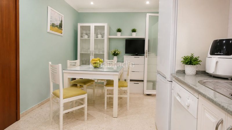 Foto a2d5fb7c-5889-429b-8ed4-62057dcdf9b5. Casa adossada amb aparcament a Santa Bárbara-Ciudad Deportiva Línea de la Concepción (La)