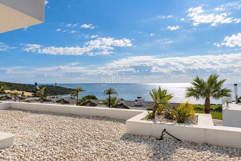 Foto fbd0005f-bb0d-498b-97b9-043e3ea32674. Ground floor with parking pool in La Alcaidesa