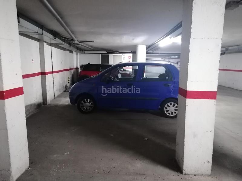 Foto 9cb8b2fe-a32f-438f-bd95-3d2f502e88a1. Parking voiture dans Santa Margarida de Montbui