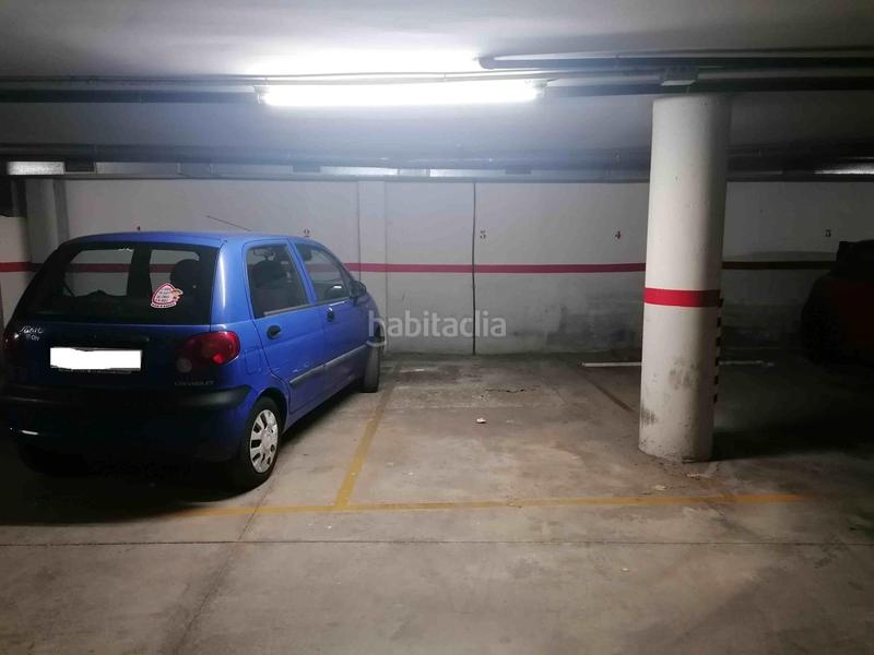 Foto a1132bd3-6d20-47cd-9042-2bff912fee5a. Parking voiture dans Santa Margarida de Montbui