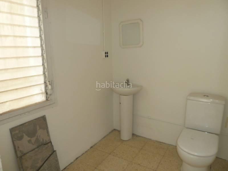 Foto c9c7a19a-90b4-4be9-8527-ebf7ee36319a. Lloguer local comercial a Poble Sec Igualada