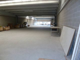Miete Fabrikhalle  Calle gran bretanya. 1ª planta de nave industrial en polígon les comes