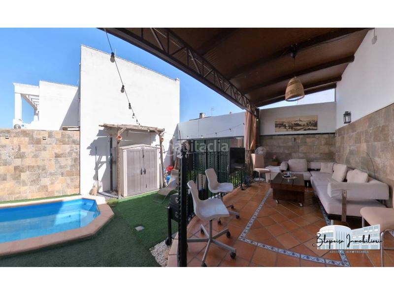 Foto 51a612fd-c367-4f1f-ad48-0c9aaf2db8e9. Xalet amb aparcament piscina a Oromana Alcalá de Guadaira