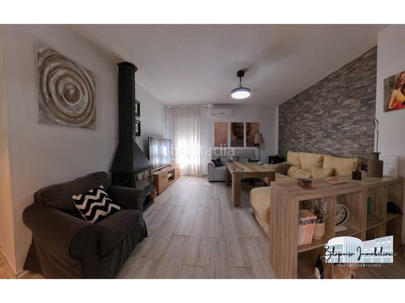 Foto 68540014-37c6-4f5b-9e23-9bed34100368. Xalet amb aparcament piscina a Oromana Alcalá de Guadaira