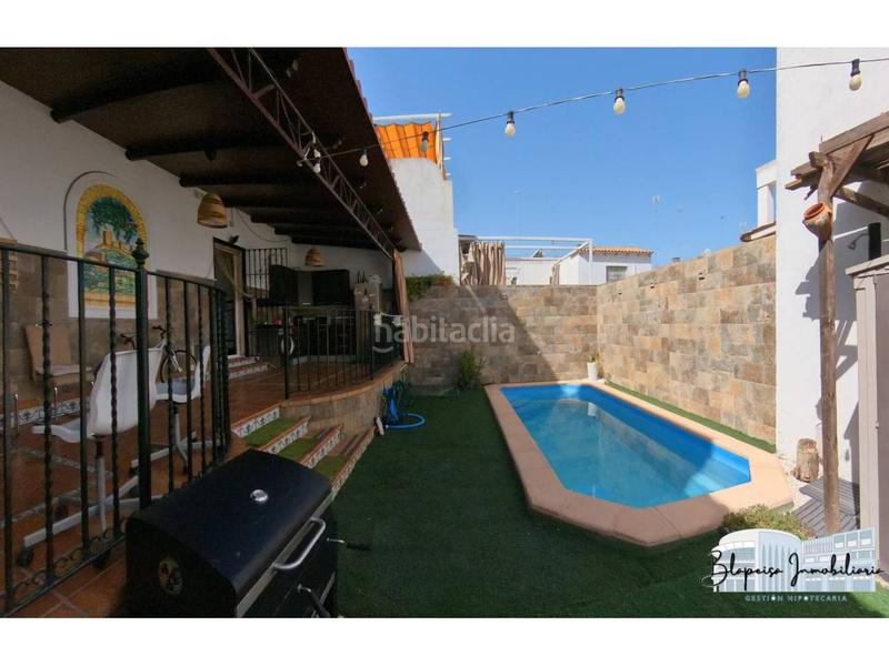 Foto 7ef58b79-fd43-4838-b235-f74358116432. Xalet amb aparcament piscina a Oromana Alcalá de Guadaira