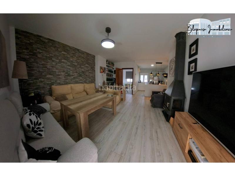 Foto b06c1ba1-9781-4e46-b1e3-e3b39a81cfe8. Xalet amb aparcament piscina a Oromana Alcalá de Guadaira