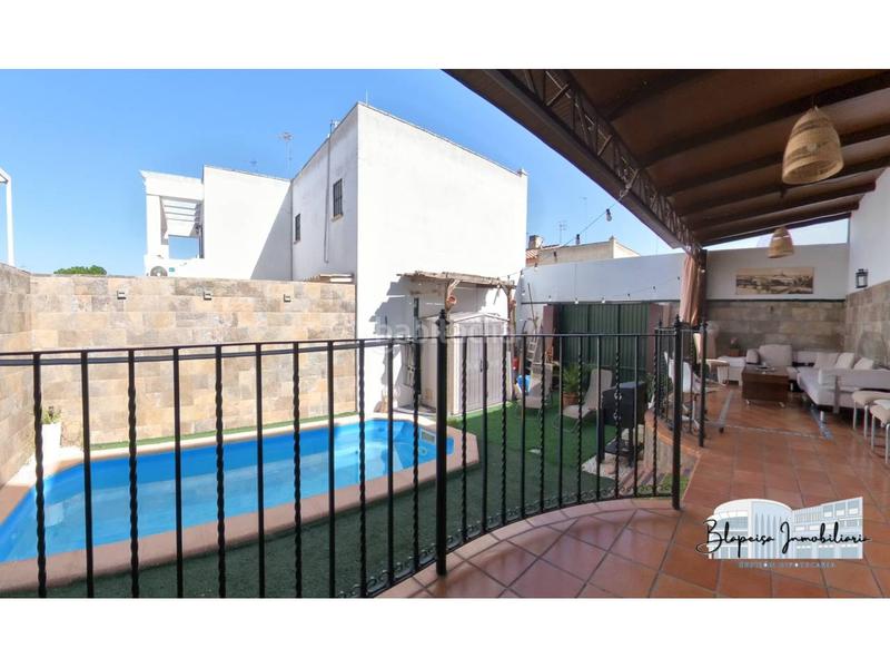 Foto c9066ee4-43cb-4719-ac89-98e105f762f8. Xalet amb aparcament piscina a Oromana Alcalá de Guadaira