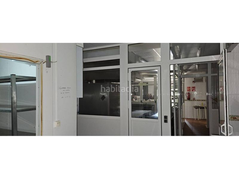 Foto a06bb1d7-642d-44f2-a292-4fbbae096be1. Edificio in Rinconada (La)