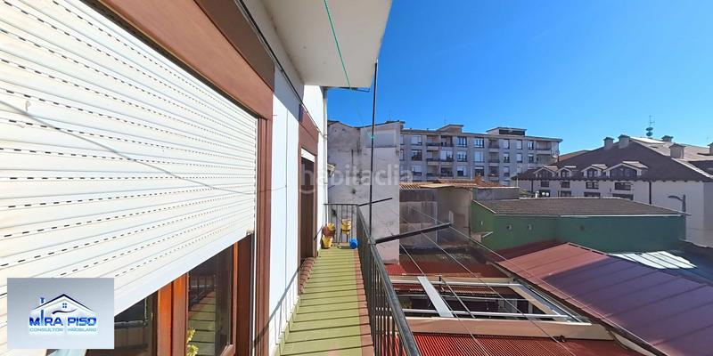 Foto c0658402-b76a-45c8-9791-61aa053c732e. Piso  en venta , 5 dormitorios. en Santoña