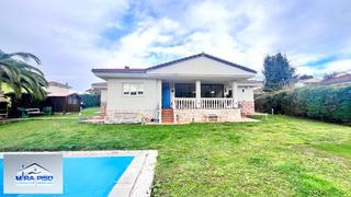 Chalet à Meruelo. Chalet individual en venta en maeda, 3 dormitorios.