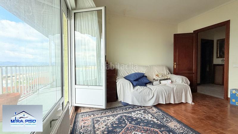 Foto ab3ba8f1-1f94-48c4-88c3-0895bc184cf0. Piso  en venta , 3 dormitorios. en Santoña