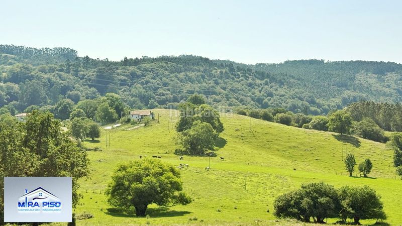 Foto 3818a876-d566-42ee-a6de-02307e2912e2. Casa amb aparcament a Solórzano