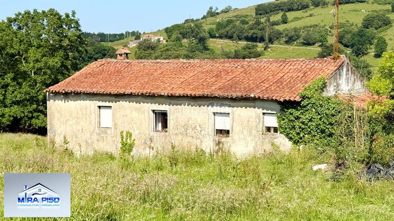 Foto 7ab9a095-1e90-4581-8a6e-53ce21530e51. Casa amb aparcament a Solórzano