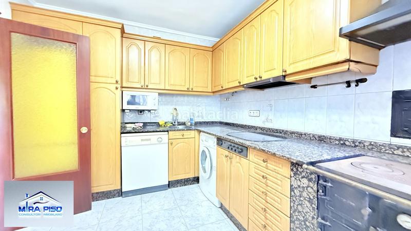 Foto c4720edc-28a8-404b-b07c-e479b6e1c1f5. Casa amb aparcament a Hazas de Cesto