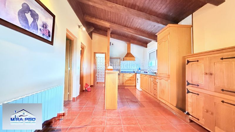 Foto ca0530c7-5024-43b9-96ce-7d05b4f71ffd. Xalet amb calefacció aparcament a Colindres