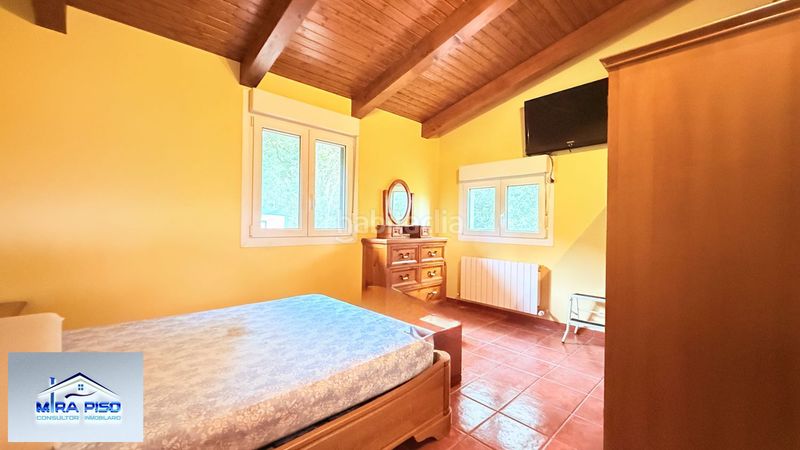 Foto f39ff7d1-52ca-4c49-8dba-b0a46d4ea100. Xalet amb calefacció aparcament a Colindres