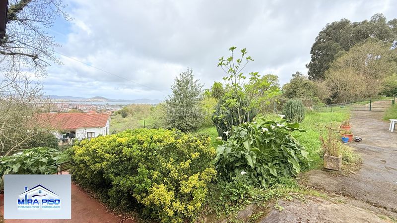 Foto fb26e37c-86cf-48a3-aca1-eea6272c0695. Xalet amb calefacció aparcament a Colindres