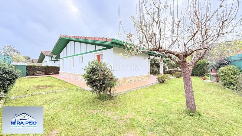 Foto 649b388c-3860-48ef-9491-8dd1f4a7de26. Xalet amb calefacció aparcament a Argoños