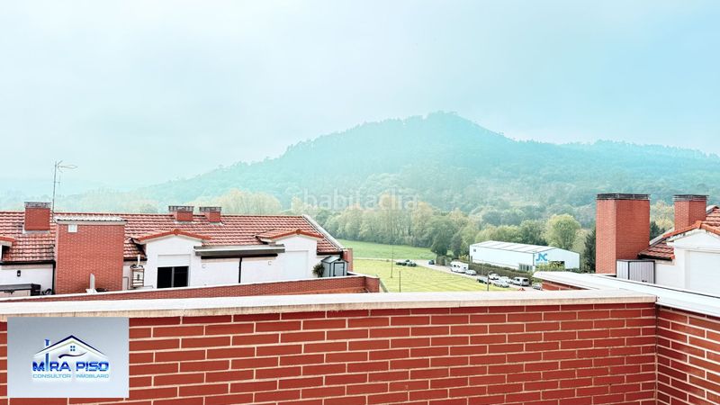 Foto d2d8f6c7-007e-4bce-9d84-6c11a67bb87f. Àtic amb calefacció aparcament a Entrambasaguas