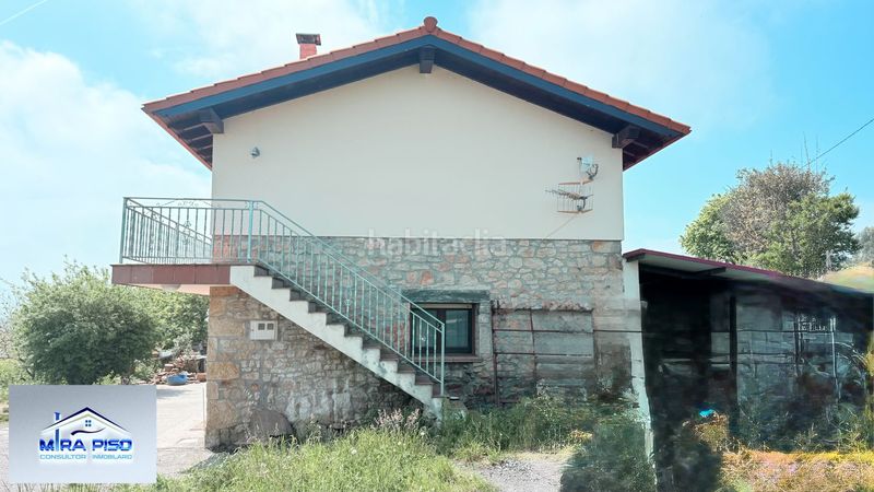 Foto 13d0e903-5f31-4ad0-bc80-56f5a1548cd2. Casa amb calefacció aparcament a Bárcena de Cicero