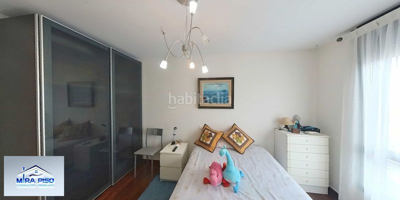 Foto 1a7c9af7-6c93-4976-bdfc-195441e5e2a7. Pis amb calefacció aparcament a Santoña