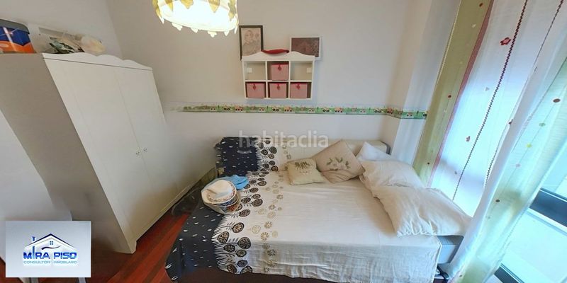 Foto 7fe6a81e-d05a-4eed-a892-58f89644f2cd. Pis amb calefacció aparcament a Santoña