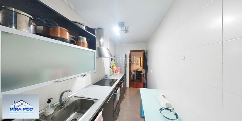 Foto ac1ea13f-797a-47a9-b66d-a8bb527a1605. Pis amb calefacció aparcament a Santoña