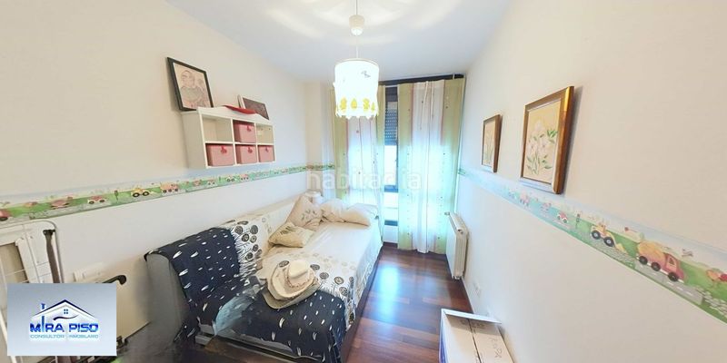 Foto f7b122ec-8e1d-49ce-aeb7-8b6e3a456cd3. Pis amb calefacció aparcament a Santoña